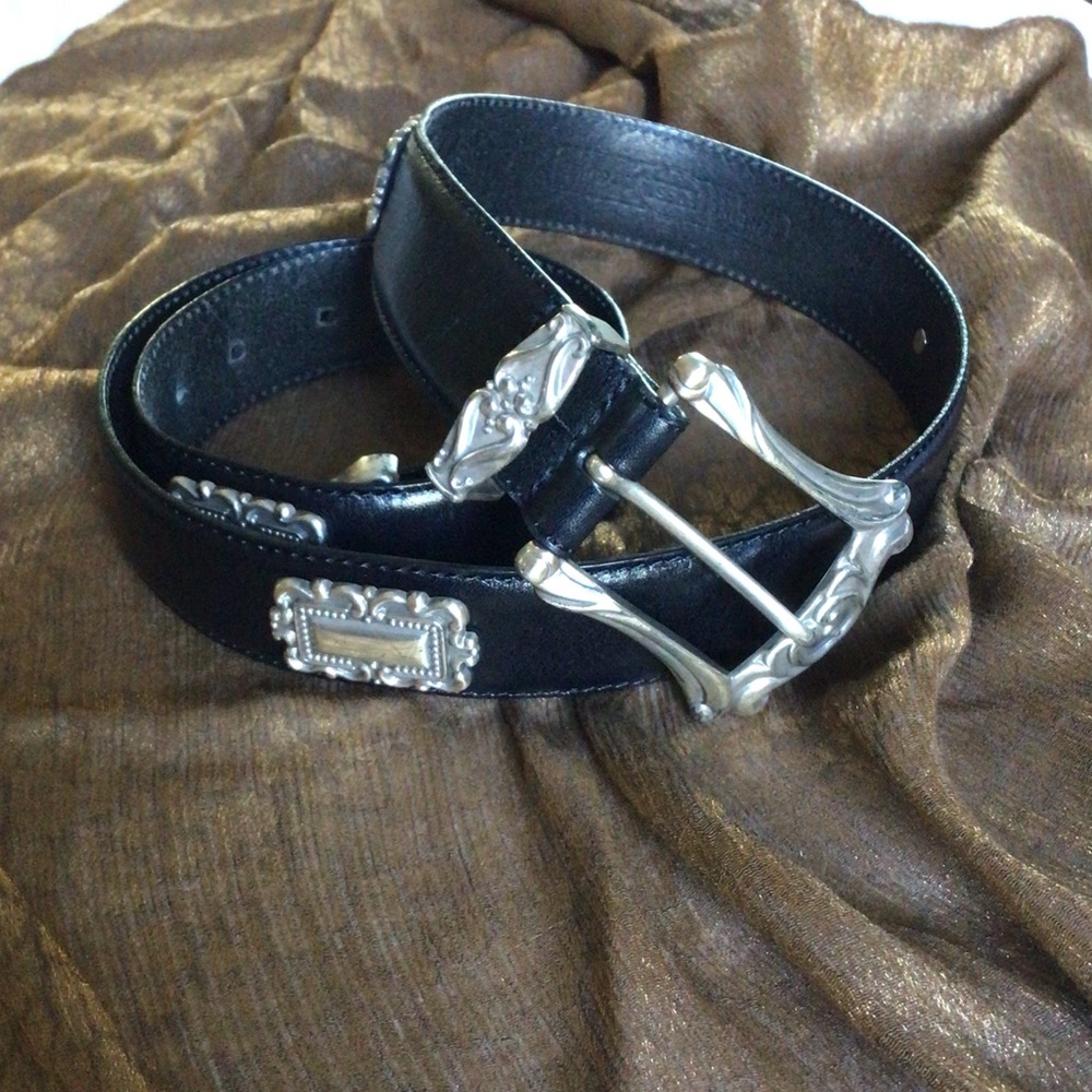 Fossil leather belt.